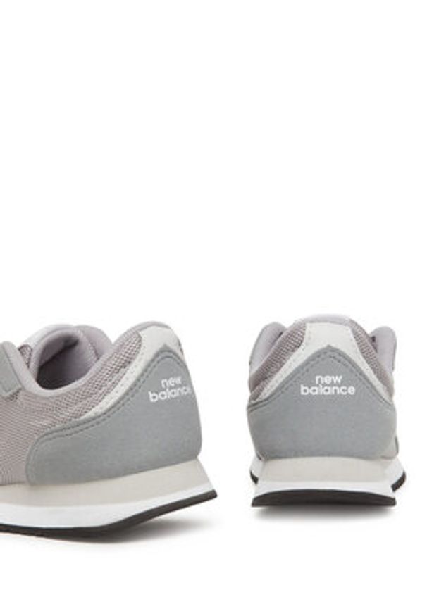 New Balance Sneakersy GC323GR Szary. Kolor: szary. Materiał: materiał