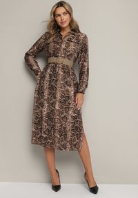 Born2be - Brązowa Wiskozowa Sukienka w Wężowy Wzór o Koszulowym Kroju z Elastycznym Paskiem Rinnosia. Okazja: na spotkanie biznesowe. Typ kołnierza: dekolt w serek. Kolor: brązowy. Materiał: wiskoza. Typ sukienki: koszulowe. Styl: biznesowy, elegancki #1