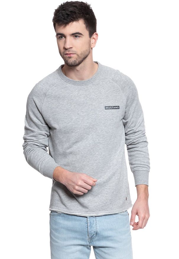 Mustang - MĘSKA BLUZA MUSTANG BEN C SMALL LOGO MID GREY MELANGE 1008540 4140. Styl: klasyczny