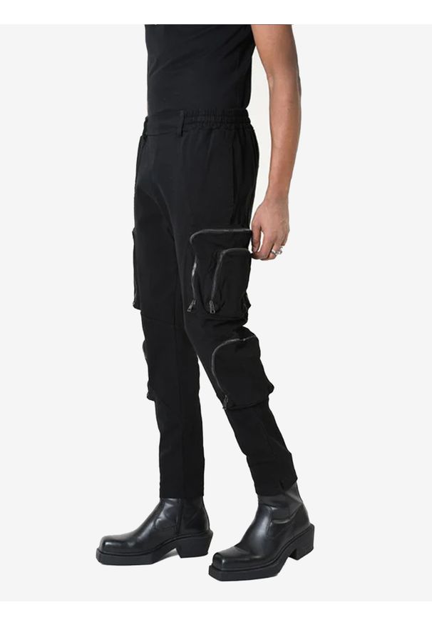 La Haine Inside Us Spodnie "Cargo" | LM190 | Mężczyzna | Czarny. Okazja: na co dzień, na spacer. Kolor: czarny. Materiał: bawełna, elastan. Długość: długie. Wzór: jednolity. Styl: casual, elegancki