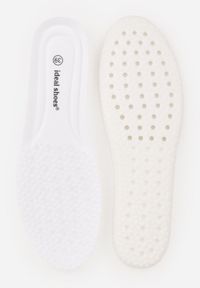 Renee - Jasnożółte Sneakersy na Platformie w Stylu Tenisówek Ozdobione Paskami Ladia. Okazja: na co dzień. Zapięcie: pasek. Kolor: żółty. Materiał: jeans. Wzór: aplikacja. Sezon: wiosna. Obcas: na platformie #4