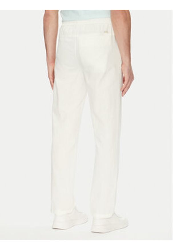 Blend Spodnie materiałowe 20718408 Biały Regular Fit. Kolor: biały. Materiał: bawełna, len