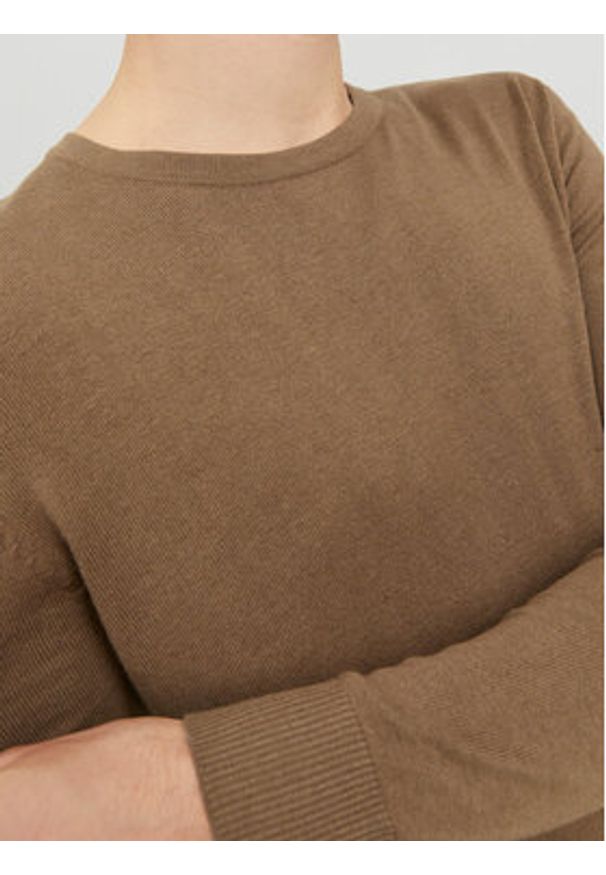 Jack & Jones Sweter 12208364 Brązowy Regular Fit. Kolor: brązowy. Materiał: bawełna