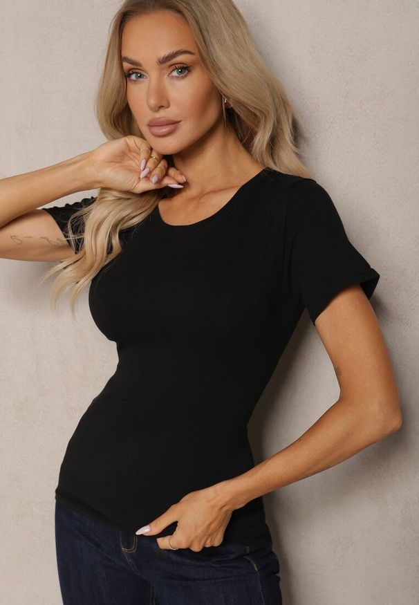 Renee - Czarny Klasyczny T-shirt z Bawełny Bilena. Okazja: na co dzień. Kolor: czarny. Materiał: bawełna. Styl: klasyczny