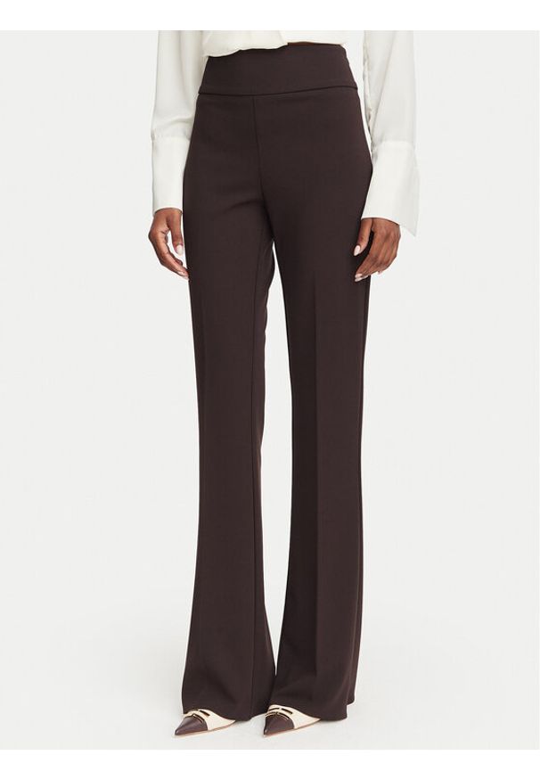 Rinascimento Spodnie materiałowe CFC0130162003 Brązowy Regular Fit. Kolor: brązowy. Materiał: syntetyk