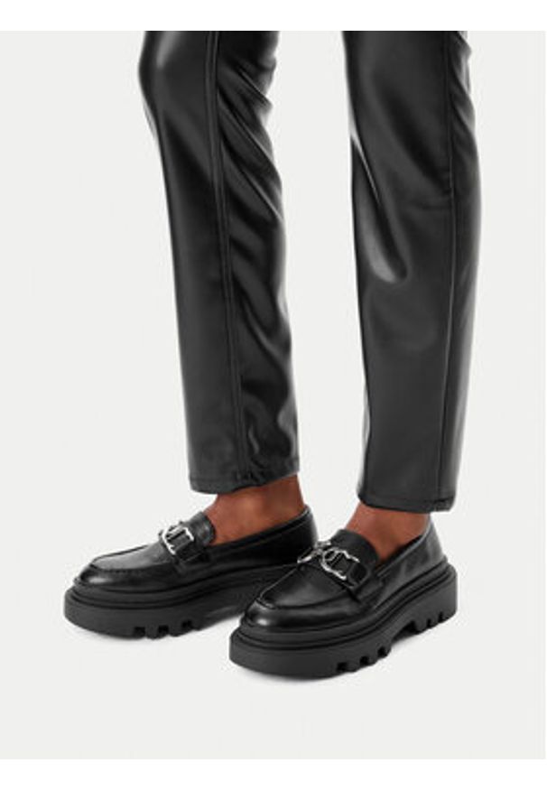 Juicy Couture Loafersy CEO-HY63020S-6 Czarny. Kolor: czarny. Materiał: materiał