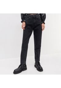 Reserved - Jeansy mom fit - Czarny. Kolor: czarny. Materiał: jeans #1