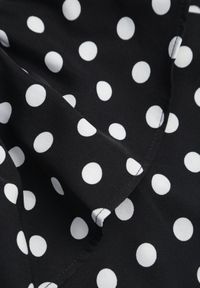 Born2be - Czarna Spódnica Mini w Kropki z Falbankami Xanitta. Kolor: czarny. Wzór: kropki #5