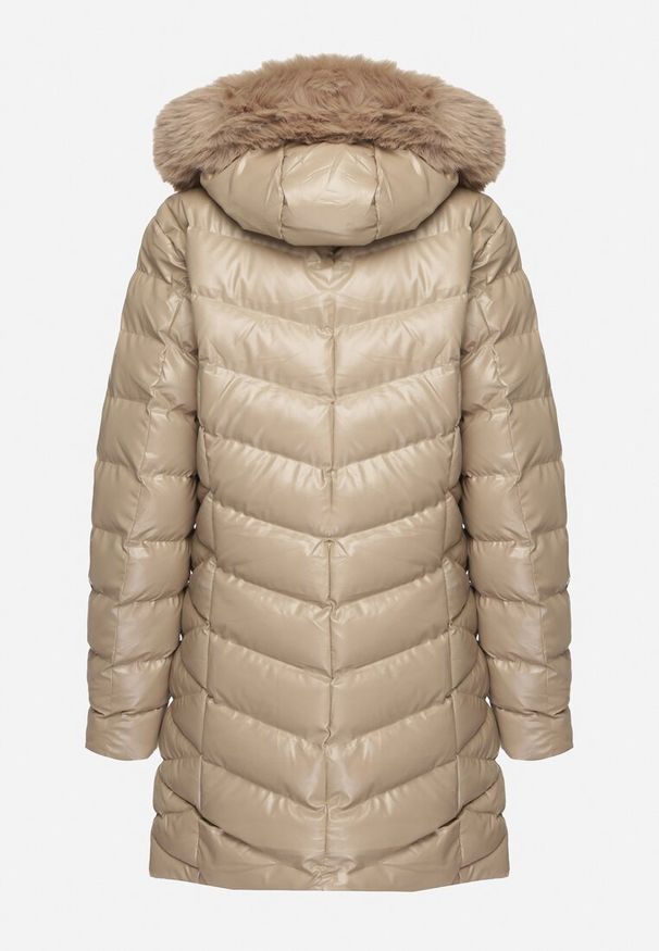 Born2be - Beżowa Długa Pikowana Kurtka z Odpinanym Futerkiem i Sznurkami Rinnarae. Okazja: na spacer, na co dzień. Typ kołnierza: kaptur. Kolor: beżowy. Materiał: futro. Długość: długie. Styl: casual, elegancki