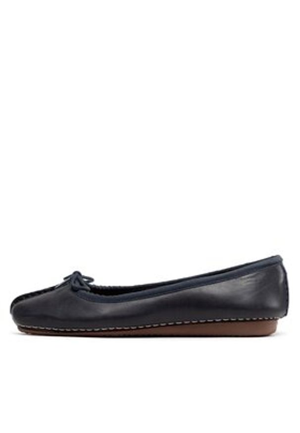 Clarks Baleriny Freckle Ice 203529324 Granatowy. Kolor: niebieski. Materiał: skóra