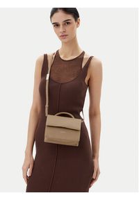 Calvin Klein Torebka Ck Linn Top Handle Crossbody K60K613162 Beżowy. Kolor: beżowy. Materiał: skórzane #6
