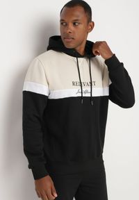 Born2be - Czarno-Beżowa Bluza o Prostym Kroju z Kapturem Zdobiona Nadrukiem Bonilie. Typ kołnierza: kaptur. Kolor: czarny. Materiał: tkanina. Wzór: aplikacja, nadruk #3