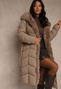 Renee - Ciemnobeżowa Kurtka z Pikowanymi Przeszyciami Futerkiem i Paskiem Serapella. Okazja: na spacer, na imprezę. Kolor: beżowy. Materiał: futro #3