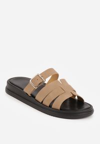 Renee - Ciemnobeżowe Klapki z Przekładanymi Paskami i Regulacją z Klamrą Celilye. Okazja: na co dzień. Kolor: beżowy. Materiał: koronka. Sezon: lato. Styl: casual, boho #4