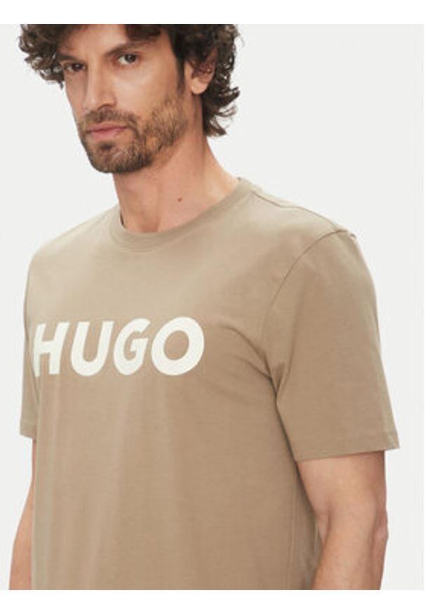 Hugo - HUGO T-Shirt Dulivio 50467556 Beżowy Regular Fit. Kolor: beżowy. Materiał: bawełna