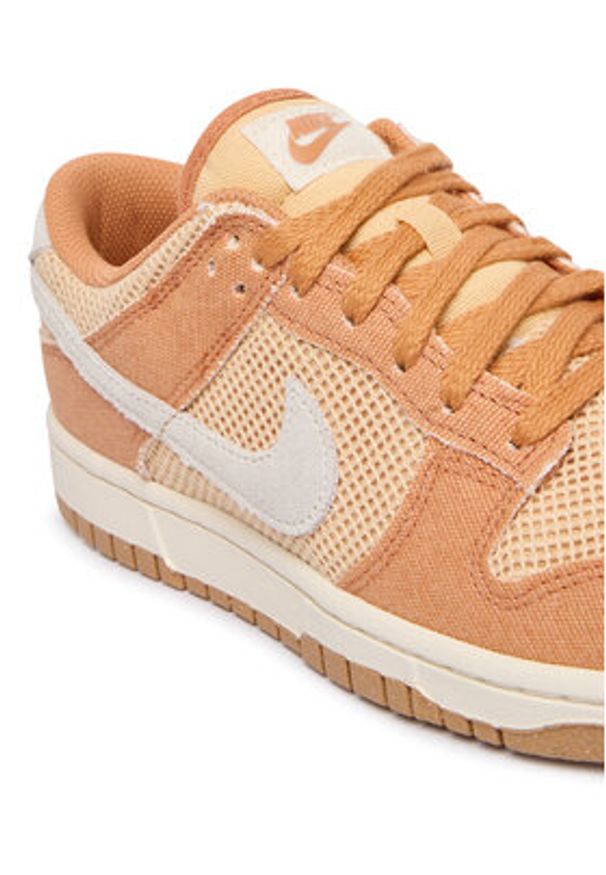 Nike Sneakersy W Dunk Low NN SE HJ5864 200 Pomarańczowy. Kolor: pomarańczowy. Materiał: materiał