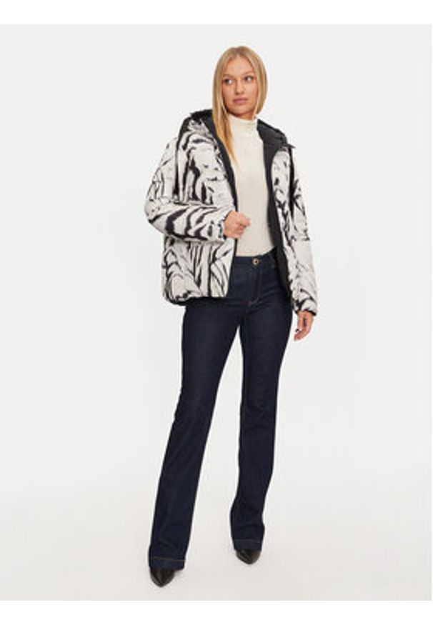 Guess Kurtka puchowa Emelie W4BL38 WGK12 Czarny Regular Fit. Kolor: czarny. Materiał: syntetyk