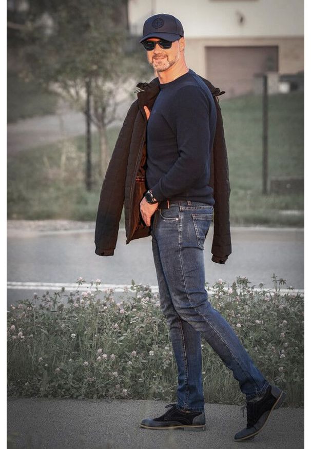 Pako Jeans - Spodnie Męskie, Jasne JEANSY, Regular Fit, Zwężana Nogawka -PAKO JEANS. Okazja: do pracy, na spotkanie biznesowe. Materiał: lycra, bawełna. Styl: klasyczny, biznesowy