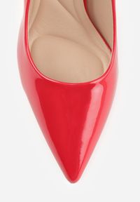 Born2be - Czerwone Szpilki VICES z Lakierowanym Efektem Jestiva. Okazja: na co dzień. Kolor: czerwony. Materiał: lakier. Obcas: na szpilce. Styl: casual, elegancki, klasyczny. Wysokość obcasa: wysoki #7