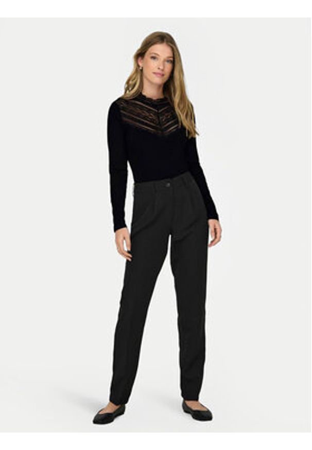 JDY Body Kirsa 15316325 Czarny Slim Fit. Kolor: czarny. Materiał: wiskoza