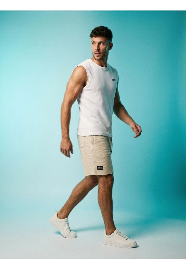 Sinsay - Bawełniane szorty - kremowy. Kolor: kremowy. Materiał: bawełna