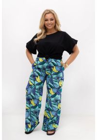 Moda Size Plus Iwanek - Turkusowe spodnie Marisa w owocowy wzór | Prosta nogawka | Rayon z bawełną | PLUS SIZE OVERSIZE LATO. Okazja: na co dzień, na spacer. Kolekcja: plus size. Kolor: turkusowy. Materiał: bawełna. Długość: krótkie. Wzór: gładki. Sezon: lato. Styl: wakacyjny, casual, elegancki #1