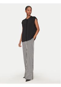 Day Birger et Mikkelsen - DAY BIRGER ÉT MIKKELSEN Bluzka Lise DAY65243713 Czarny Regular Fit. Kolor: czarny. Materiał: wiskoza #3