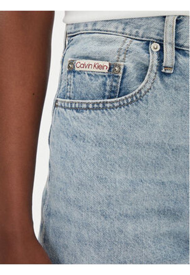 Calvin Klein Jeans Szorty jeansowe J20J225155 Niebieski Relaxed Fit. Kolor: niebieski. Materiał: bawełna