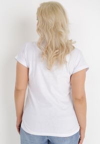 Born2be - Biały T-shirt Kassia. Kolor: biały. Materiał: tkanina, bawełna. Długość rękawa: krótki rękaw. Długość: krótkie. Wzór: aplikacja, nadruk. Styl: klasyczny #4