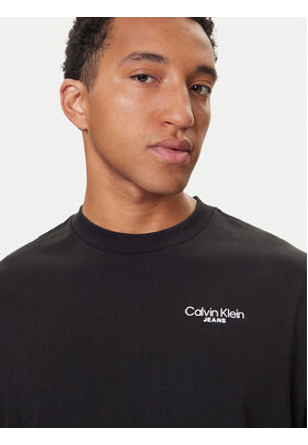 Calvin Klein Jeans T-Shirt LV04RD825G Czarny Regular Fit. Kolor: czarny. Materiał: bawełna