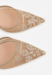 Renee - Ciemnobeżowe Transparentne Sandały na Szpilce Ozdobione Koronką Thetune. Okazja: na randkę. Kolor: beżowy. Materiał: koronka. Wzór: aplikacja, koronka. Obcas: na szpilce #2