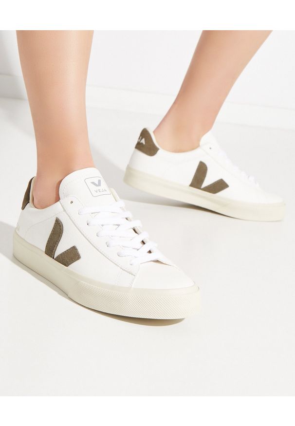 Veja - VEJA - Sneakersy Campo Kaki. Kolor: biały. Materiał: bawełna, guma, zamsz, materiał. Szerokość cholewki: normalna