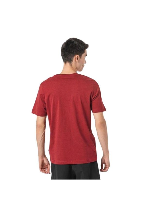 Puma - T-shirt Męski ESS+. Kolor: czerwony. Sport: turystyka piesza