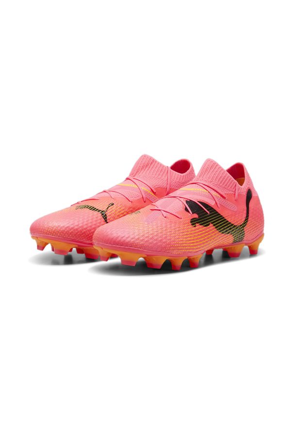 Puma - Buty piłkarskie FUTURE 7 PRO FG/AG PUMA Sunset Glow Black Sun Stream Pink Orange. Kolor: wielokolorowy, żółty, czarny, pomarańczowy. Sport: piłka nożna