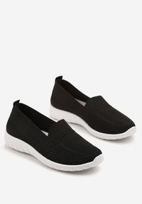 Born2be - Czarne Wsuwane Tenisówki Mokasyny Venni. Okazja: na co dzień, na spacer. Zapięcie: bez zapięcia. Kolor: czarny. Materiał: jeans. Wzór: aplikacja. Styl: elegancki, casual #6