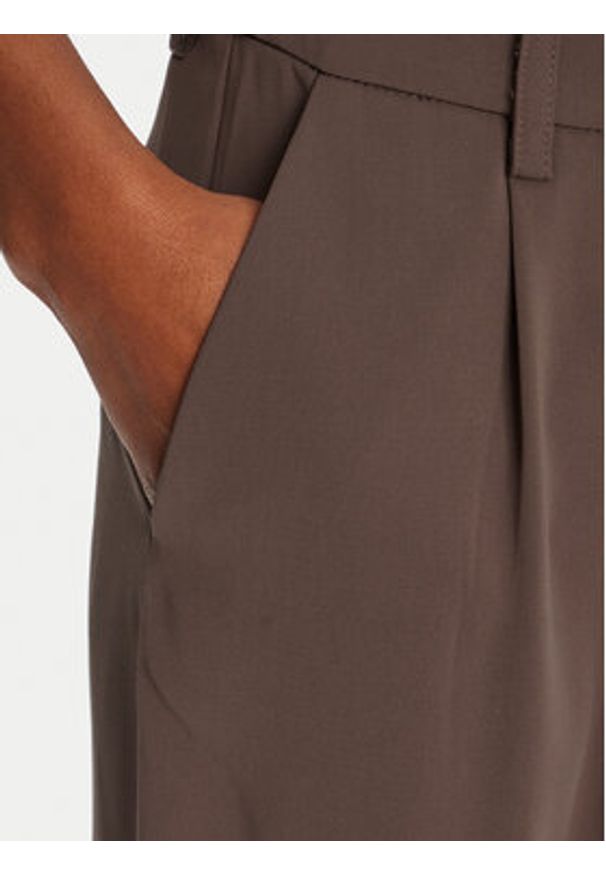 BARDOT - Bardot Spodnie materiałowe Sloane Straight 58620PB3 Brązowy Regular Fit. Kolor: brązowy. Materiał: syntetyk
