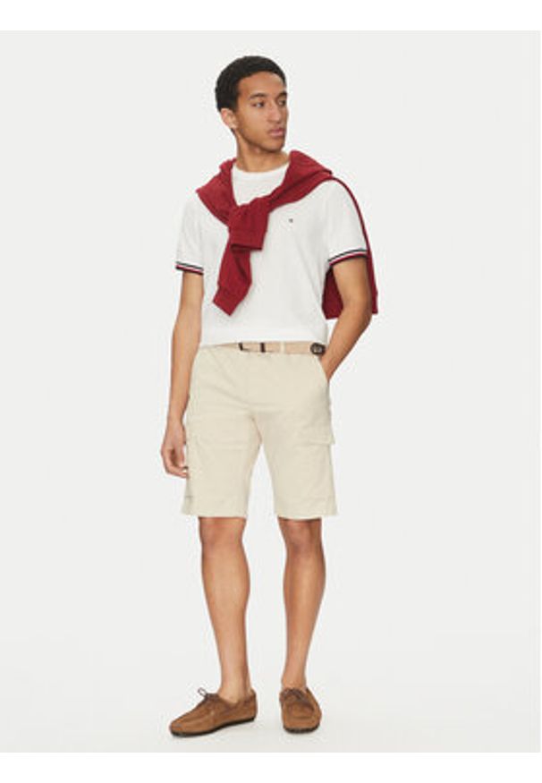 TOMMY HILFIGER - Tommy Hilfiger Szorty materiałowe John MW0MW31244 Beżowy Regular Fit. Kolor: beżowy. Materiał: bawełna
