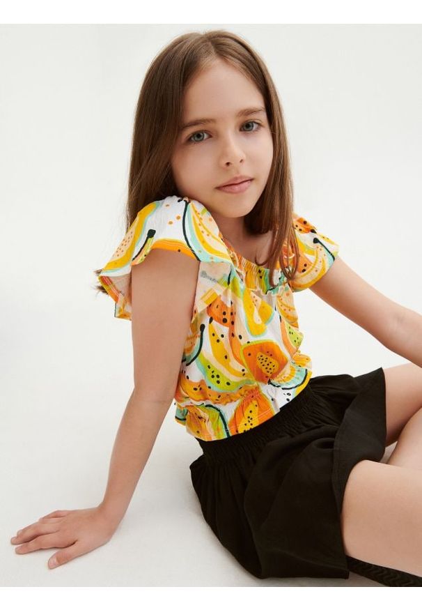 Reserved - Bluzka z falbanką - wielobarwny. Materiał: tkanina. Długość: krótkie