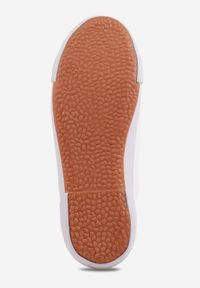 Born2be - Białe Tenisówki Poreinilla. Okazja: na co dzień. Wysokość cholewki: przed kostkę. Kolor: biały. Materiał: kauczuk, materiał. Szerokość cholewki: normalna. Wzór: aplikacja. Styl: casual #4