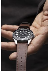 Timex zegarek TW2V24800 Waterbury Dive męski kolor brązowy. Kolor: brązowy. Materiał: skóra, materiał #5