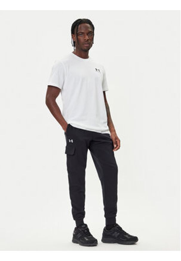 Under Armour Spodnie dresowe Ua Rival 1382134 Czarny Regular Fit. Kolor: czarny. Materiał: bawełna