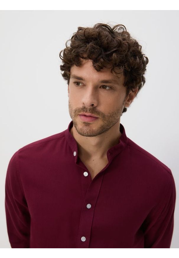 Reserved - Koszula super slim z bawełny egipskiej - bordowy. Kolor: czerwony. Materiał: bawełna