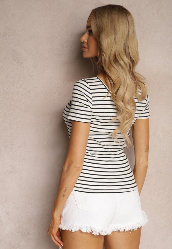Renee - Biało-Granatowy Bawełniany T-shirt Koszulka w Paski z Krótkim Rękawem Fralea. Kolor: biały. Materiał: bawełna. Długość rękawa: krótki rękaw. Długość: krótkie. Wzór: paski