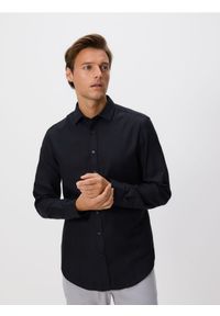 Reserved - Koszula slim z bawełny egipskiej - czarny. Kolor: czarny. Materiał: bawełna