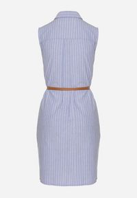 Born2be - Granatowa Koszulowa Sukienka Bez Rękawów z Bawełny z Paskiem z Klamrą Mepea. Okazja: na co dzień. Kolor: niebieski. Materiał: bawełna. Długość rękawa: bez rękawów. Typ sukienki: koszulowe. Styl: klasyczny, casual, elegancki #4