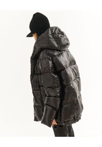 MMC STUDIO - Pikowana kurtka z logo Jesso. Typ kołnierza: kaptur. Kolor: czarny. Materiał: jeans, puch, tkanina. Wzór: aplikacja. Sezon: zima #2
