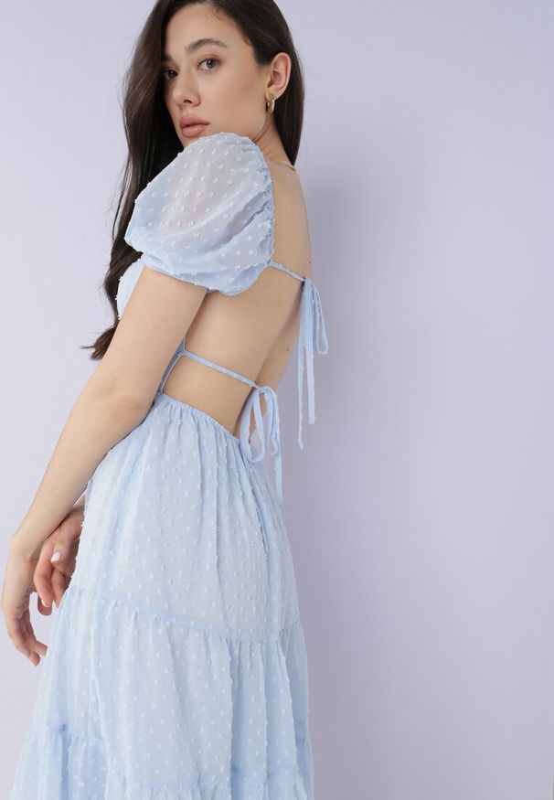 Born2be - Niebieska Sukienka Ozdobiona Bufkami Ipharei. Typ kołnierza: dekolt kwadratowy. Kolor: niebieski. Materiał: tkanina. Wzór: aplikacja. Styl: klasyczny, elegancki