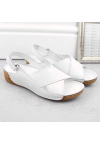 Skórzane sandały damskie na rzep białe T.Sokolski L311. Zapięcie: rzepy. Kolor: biały. Materiał: skóra. Styl: elegancki #7