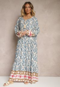 Renee - Niebieska Wiskozowa Sukienka z Printem w Stylu Boho z Chwostami Erianea. Okazja: na co dzień. Kolor: niebieski. Materiał: wiskoza. Długość rękawa: długi rękaw. Wzór: nadruk. Typ sukienki: proste. Styl: boho #5