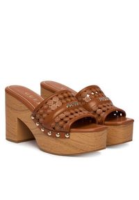 Guess Klapki FLJ2LL LEA04 Brązowy. Kolor: brązowy. Materiał: skóra #3